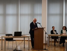 Konferencja "Życie warte jest rozmowy - samobójstwom można i trzeba zapobiegać"
